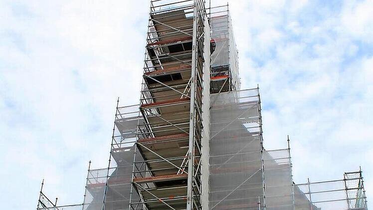 Die im 14. Jahrhundert gebaute Klosterkirche ist bereits eingerüstet.  Foto: Pressestelle Erzbistum Bamberg/Iryna Zakoretska