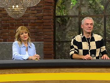 "Bares f&uuml;r Rares"-H&auml;ndler in der "Midlifecrisis": Eine Spielzeugrakete lie&szlig; Christian Vechtel nostalgisch werden.