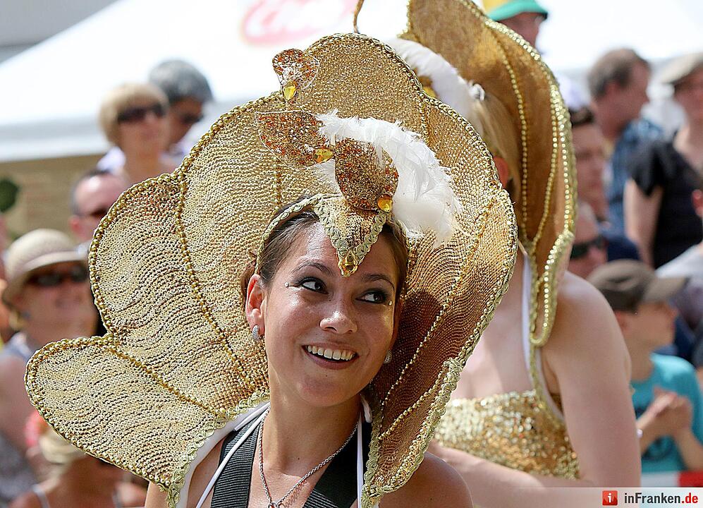 C_0710_Sambaumzug_07