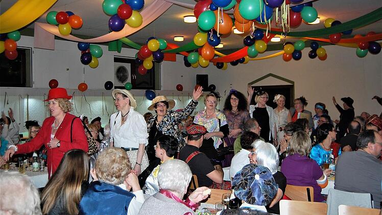 Faschingssitzung der Burkardrother Sängervereinigung Foto: Sigismund von Dobschütz