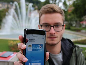 Wer seine Eindrücke in sozialen Medien posten oder einfach nur im Internet surfen möchte, kann das an immer mehr Stellen in Bad Kissingen über freie Wlan-Zugänge tun.Ralf Ruppert