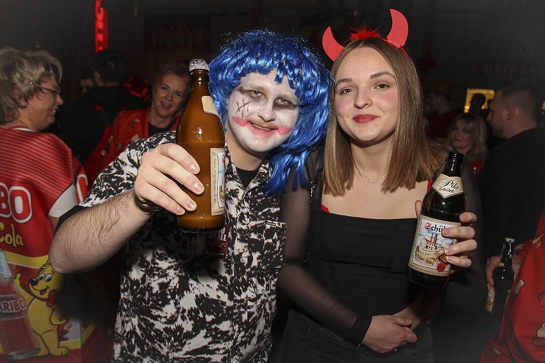 Faschingsparty vom Feinsten in der Stadthalle Stadtsteinach.