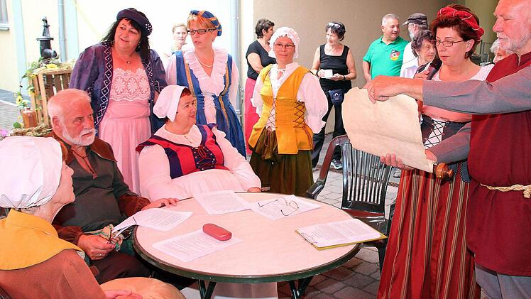 Das Pfründnergespräch. Foto: Dieter Britz