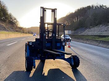 Gabelstapler auf A9 im Kreis Bayreuth gefunden