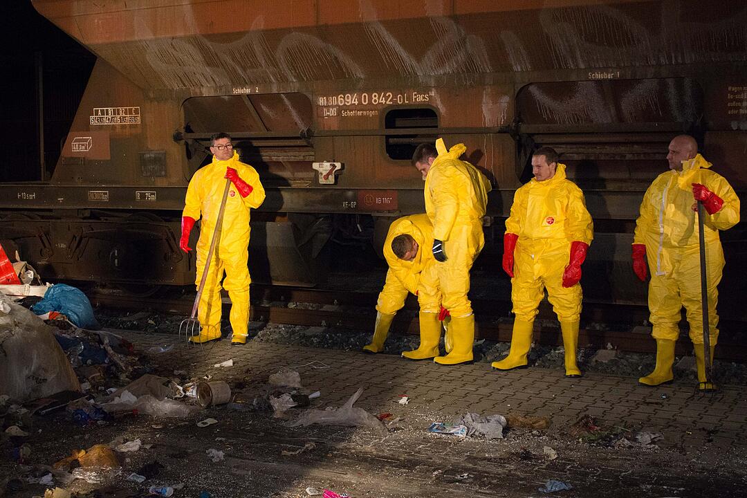 Großeinsatz in Nürnberg: Mitarbeiter hören Babygeschrei aus Pressmüll-Container