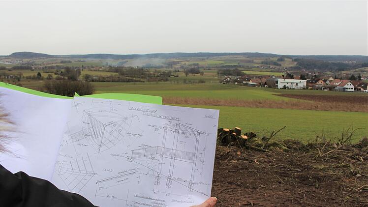 Die Gemeinde Oberleichtersbach plant eine Aussichtsplattform mit Überdachung als Rastplatz für Einheimische und Besucher. Foto: Julia Raab