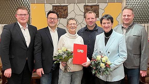 Ehrungen bei der SPD Mainleus; unser Bild zeigt (von links) Holger Grießhammer, Peter Wiesenmüller, Reinhilde Bittermann-Danker, Timo Schneider, Inge Aures und Ingo Lehmann.