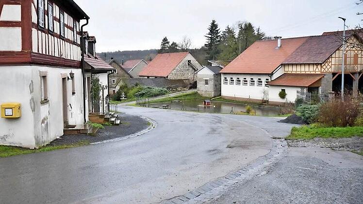 Die Umgestaltung der öffentliche Fläche am ehemaligen Rathaus in Kottenbrunn wird im kommenden Jahr in Angriff genommen. Foto: Snater