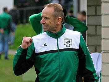 Trainer Detlef Zenk will mit dem VfR Katschreuth auch in der Halle jubeln.  Foto: Monika Limmer