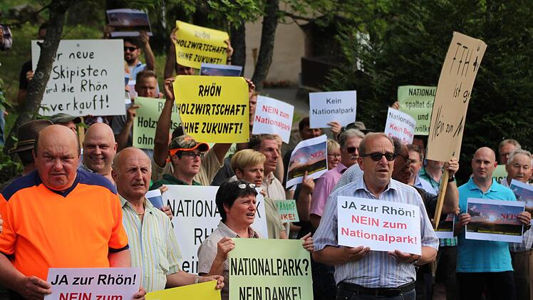 Der Widerstand gegen einen Nationalpark Rhön hat auch den Wildfleckener Marktgemeinderat zu grundsätzlichen Beschlüssen bewogen: Ja zum Biosphärenreservat, Nein zum Nationalpark.Sebastian Schmitt