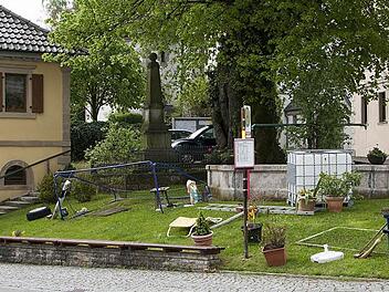 In der Nacht zum Pfingstsonntag werden in Rugendorf bewegliche Gegenstände verschleppt. Nicht alle Bürger finden den Schabernack wirklich lustig. Foto: Archiv Bayerische Rundschau