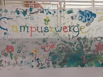 Das gestaltete Banner aus Leinen Foto: Christina Wölfle