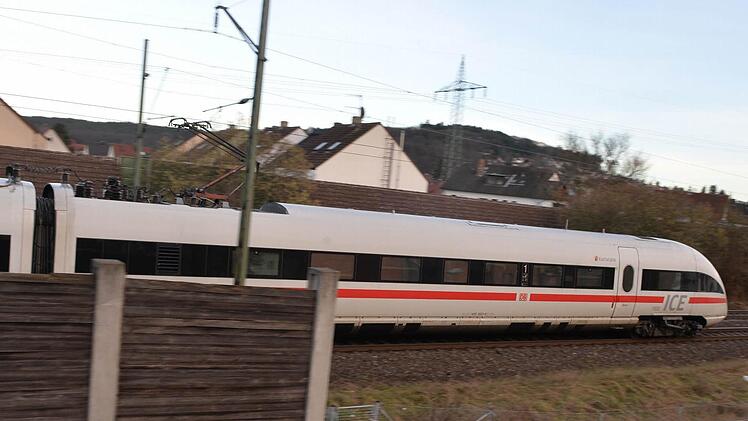 Die Bürger im Forchheimer Norden befürchten, dass bei der ICE-Planung die Folgen des Lärms in der Jean-Paul Straße nicht ausreichend bedacht wurden. Foto: Archiv Ronald Rinklef