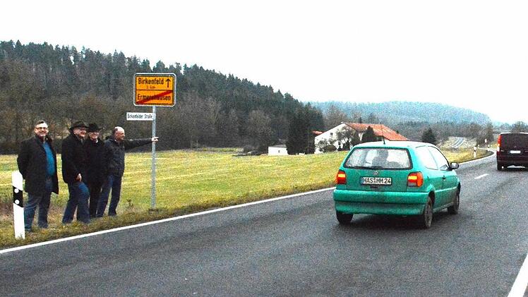 Bei einer Zusammenkunft der Bürgermeister in der Hofheimer Allianz ging es vor allem um den Bau der beiden Fahrradwege, hier an der Birkenfelder Straße. Foto: Gerhard Schmidt