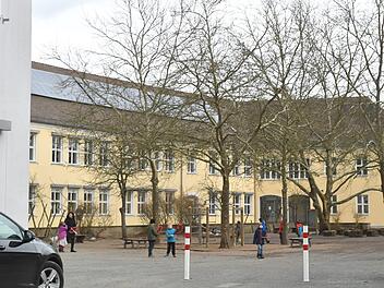 Unweit der Gaustadter Grundschule soll nach einem weiteren Hort-Standort gesucht werden. Foto: Ronald Rinklef