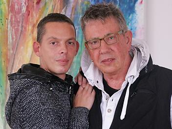 Lothar Gärtner (rechts) hat sich mit 73  noch einmal frisch verliebt: In den 32 Jahre jüngeren Christian Fischer.
