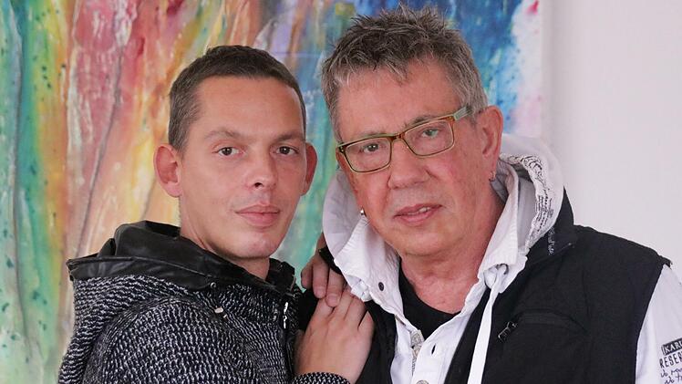 Lothar Gärtner (rechts) hat sich mit 73  noch einmal frisch verliebt: In den 32 Jahre jüngeren Christian Fischer.