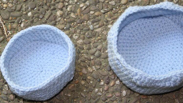 Fleißige Handarbeitsdamen haben sogar kleine Nestchen für die Wildtierauffangstation gehäkelt.