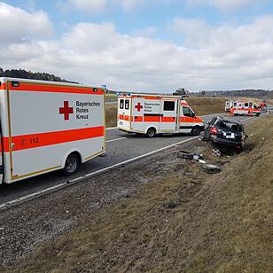 Fünf Verletzte, Kind in Lebensgefahr - Unfall im Kreis Ansbach