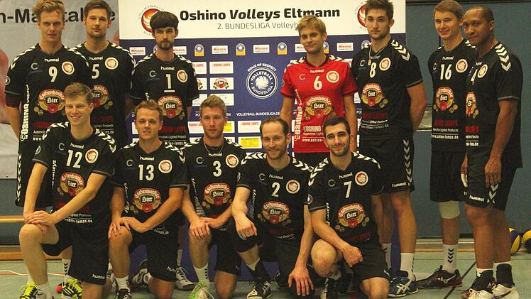 Mit dieser Mannschaft geht der VC Eltmann in die neue Saison. Vordere Reihe von links Max Kessel, Kai Naumann, Johannes Engel, Christian Nowak, Peter Link, hintere Reihe von links Lutz Gerling, Sebastian Richter, Jens Werner, Maximilian Kolbe, Mircea Peta, Nicolas Bitsch und Heriberto Quero.