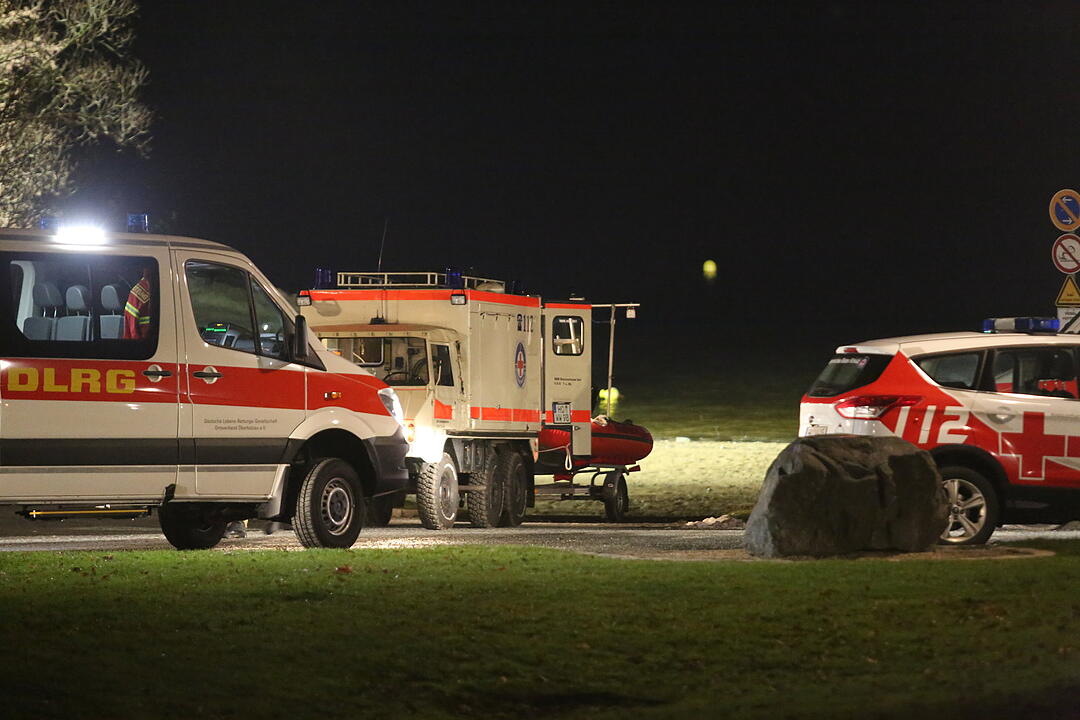Oberfranken: Mann rast mit Auto betrunken in See