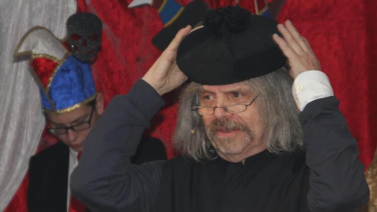 Pater Helmut Haagen brillierte in der Bütt. Foto: Veronika Schadeck