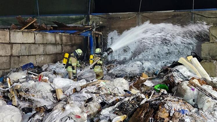 Verletzte bei Feuerwehr-Gro&szlig;einsatz in Lichtenfels