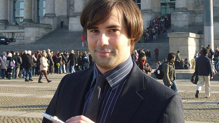 Sebastian Körber, der liberale Bundestagsabgeordnete aus Forchheim, setzt sich für die vollständige Gleichstellung von Lebenspartnerschaft und Ehe ein. Foto: Privat