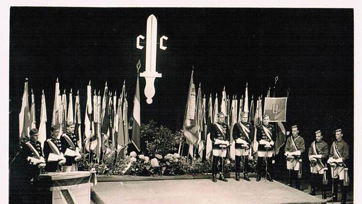 1955: Erster Festakt des Coburger Convents im Coburger Landestheater. Beim diesjährigen Pfingsttreffen wird wieder einer stattfinden, zur Feier des 150-jährigen Bestehens. Foto: privat
