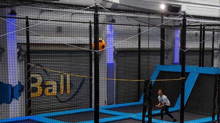 Trampolinhalle "Airtime" in Nürnberg feiert Sommerfest - das ist im Trampolinpark beim Fest geboten