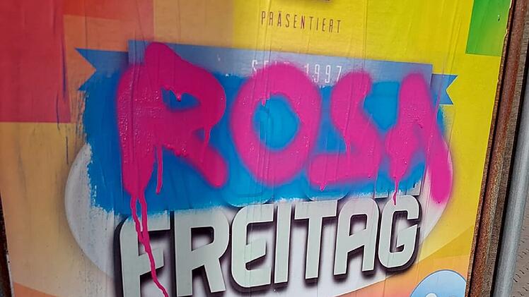 Erlangen: Plakat f&uuml;r Veranstaltung &uuml;berspr&uuml;ht - E-Werk mit klarem Statement