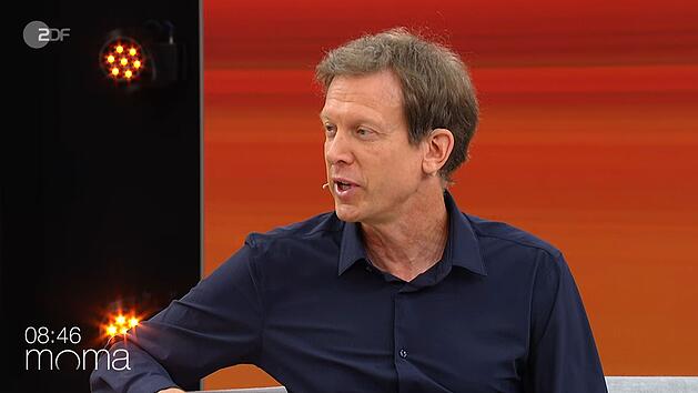 Im ZDF-Moma hat Autor Ronald Reng seine Beobachtungen zum deutschen WM-Aus geteilt.