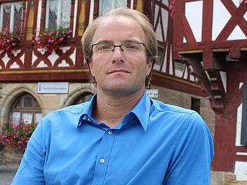 Frank Terassa ist oberfränkischer Bezirksvorsitzender des bayerischen Leichtathletik-Verbandes. Er kennt die Probleme, mit denen Athleten und Vereine derzeit zu kämpfen haben.  Foto: Martin Kreklau