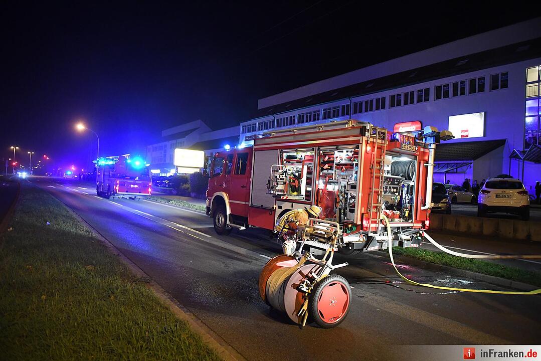 Brand in Tiefgarage in Bamberg - Hotel evakuiert