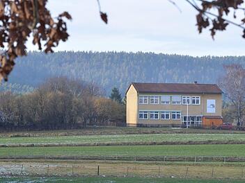 Der Kindergarten in Ketschenbach liegt am Ortsrand. Er war schon geschlossen. Jetzt ist er wieder gut belegt.Rainer Lutz