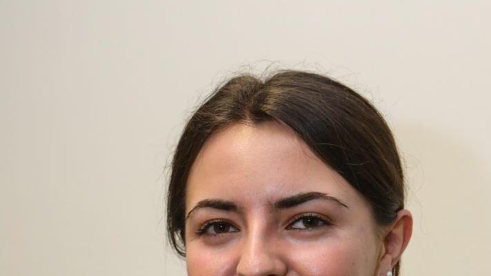Albiona Islami rekonstruierte das Leben von Ilse Wiesenfelder. Sie betonte, wie wichtig es ist, "an Einzelschicksale zu erinnern". Foto: Barbara Herbst