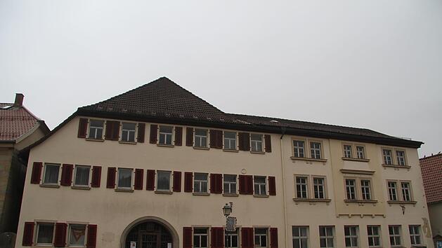 Der Marktgemeinderat Kasendorf entschied auch in der Februarsitzung noch nicht &uuml;ber die Zukunft des Gasthauses  "Schwarzes Ross".Sonny Adam