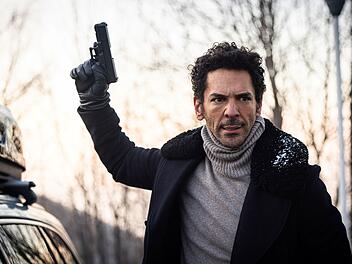 Largo Winch (Tomer Sisley) will in "Der Preis des Geldes" seinen entf&uuml;hrten Sohn aufsp&uuml;ren, koste es, was es wolle!