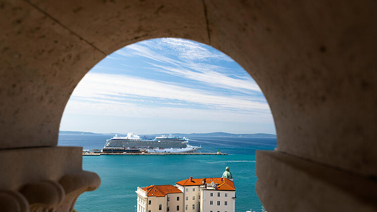 Oceania Cruises: Premium-Kreuzfahrten f&uuml;r Erwachsene - Hafen von Split