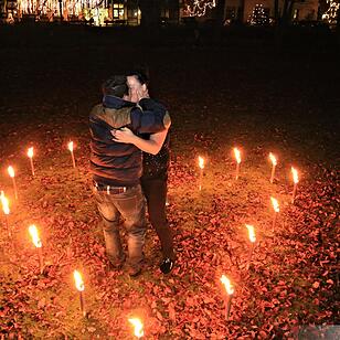 Ela gesteht Stefanie in Burgfarrnbach ihre Liebe
