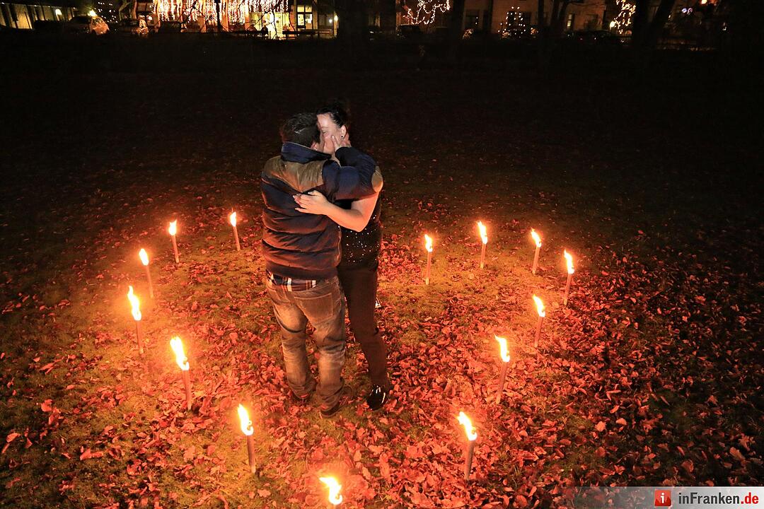 Ela gesteht Stefanie in Burgfarrnbach ihre Liebe
