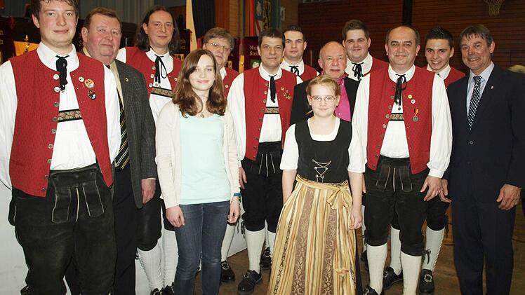 Verdiente Musiker aus Steinwiesen wurden geehrt.