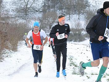 Schwierig, aber laufbar: Zu kämpfen hatten alle Sportler mit dem glatten Untergrund. Foto: ssp