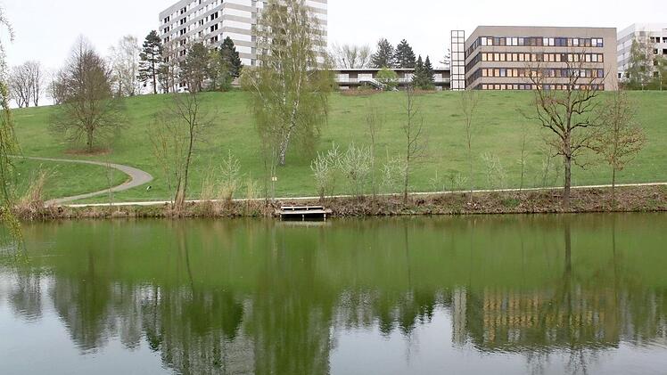 Die geplanten Veränderungen im Bezirksklinikum Obermain in Kutzenberg waren Thema der jüngsten Kreistagssitzung. Foto: Matthias Einwag