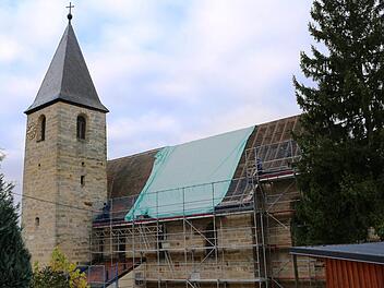 Das Dach wird erneuert. Foto: Franz Galster