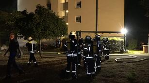 Bamberg: Brand in Mehrfamilienhaus - Feuerwehr findet leblosen Bewohner