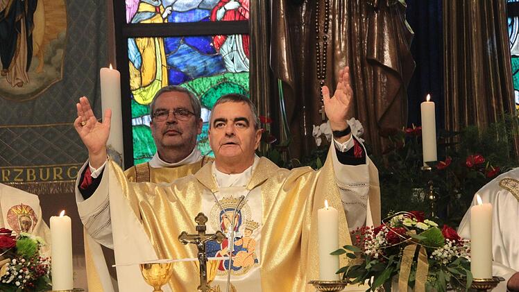 Festgottesdienst in der Begegnungsstätte Heroldsbach.  Josef Hofbauer