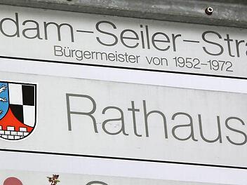 Wer wird in Neudrossenfeld Nachfolger von Dieter Schaar?  Foto: Jennifer Hauser