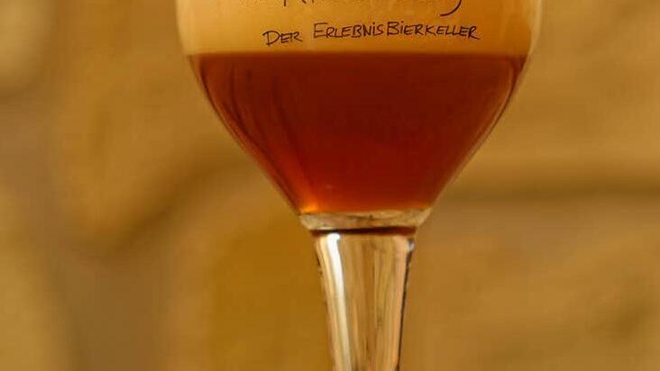 Auch das "Brauhaus am Kreuzberg" in Hallerdorf setzt auf Spezial-Biere mit starkem Inhalt.