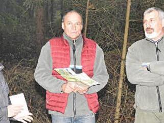 Bürgermeister Wolfram Thein (von links) konnte neben Revierförster Wolfgang Meiners auch Forstoberrat Jürgen Hahn in der Marktgemeinde Maroldsweisach willkommen heißen. Hahn hat beim Amt für Ernährung, Landwirtschaft und Forsten die Nachfolge von Franz Eder angetreten und ist für den Markt Maroldsweisach zuständig.  Foto: Gerhard Schmidt